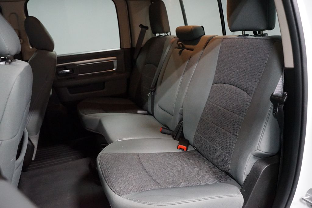 Thumbnail: 2019 RAM 1500 Classic - 25