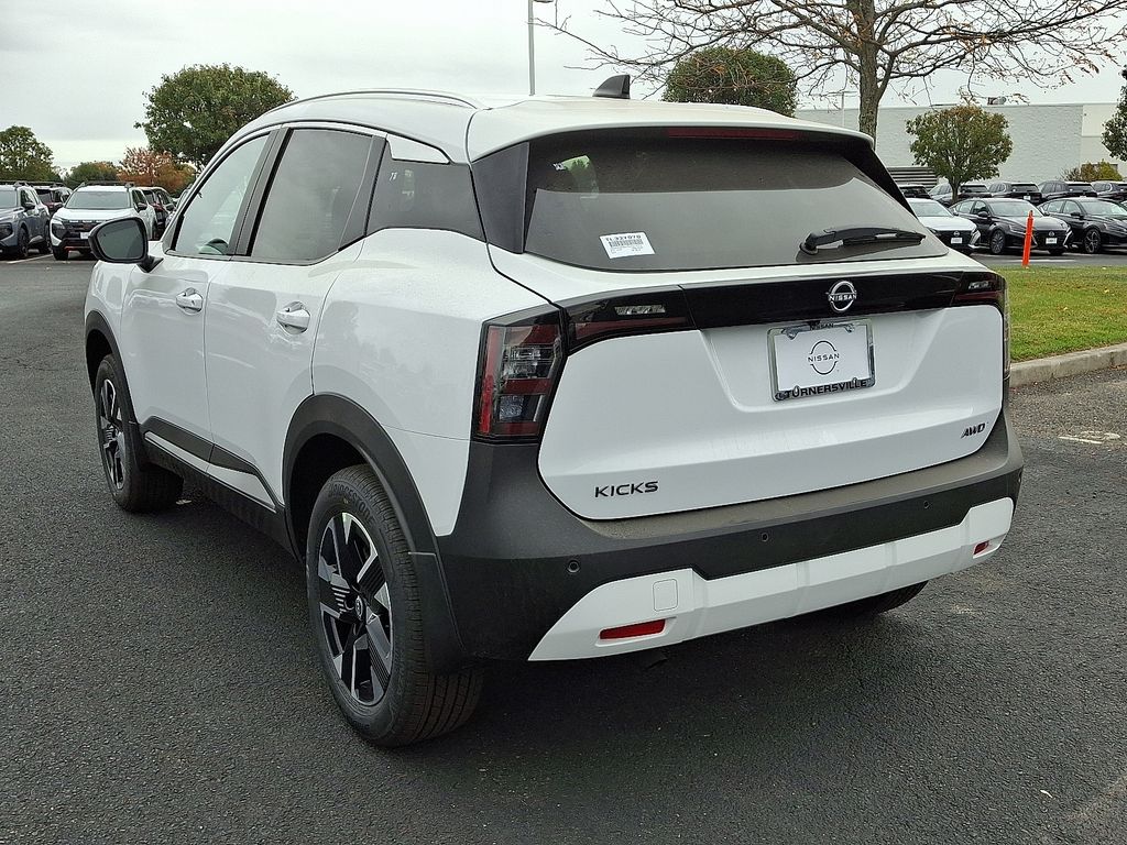 Thumbnail: 2026 Nissan Kicks - 3