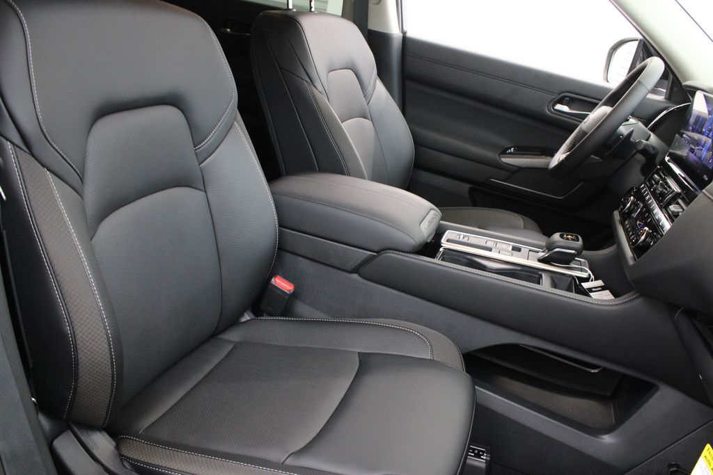 new 2026 Nissan Pathfinder car, priced at $41,990