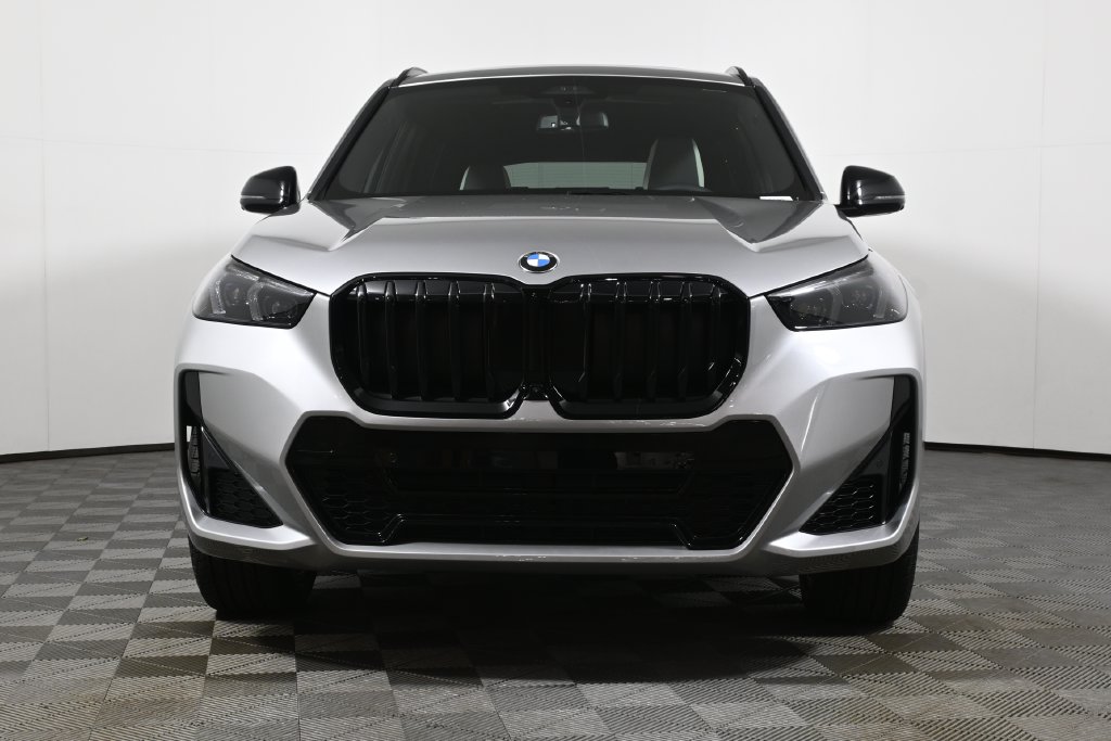 Thumbnail: 2027 BMW X1 - 10
