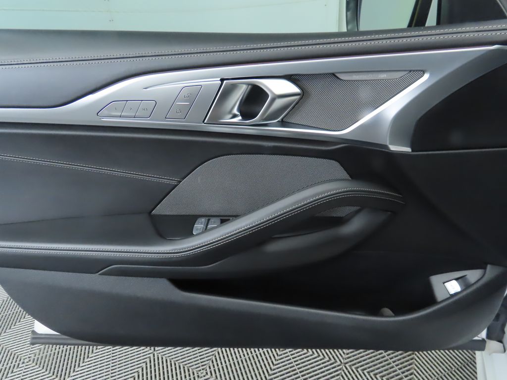 Thumbnail: 2020 BMW 8 Series - 25