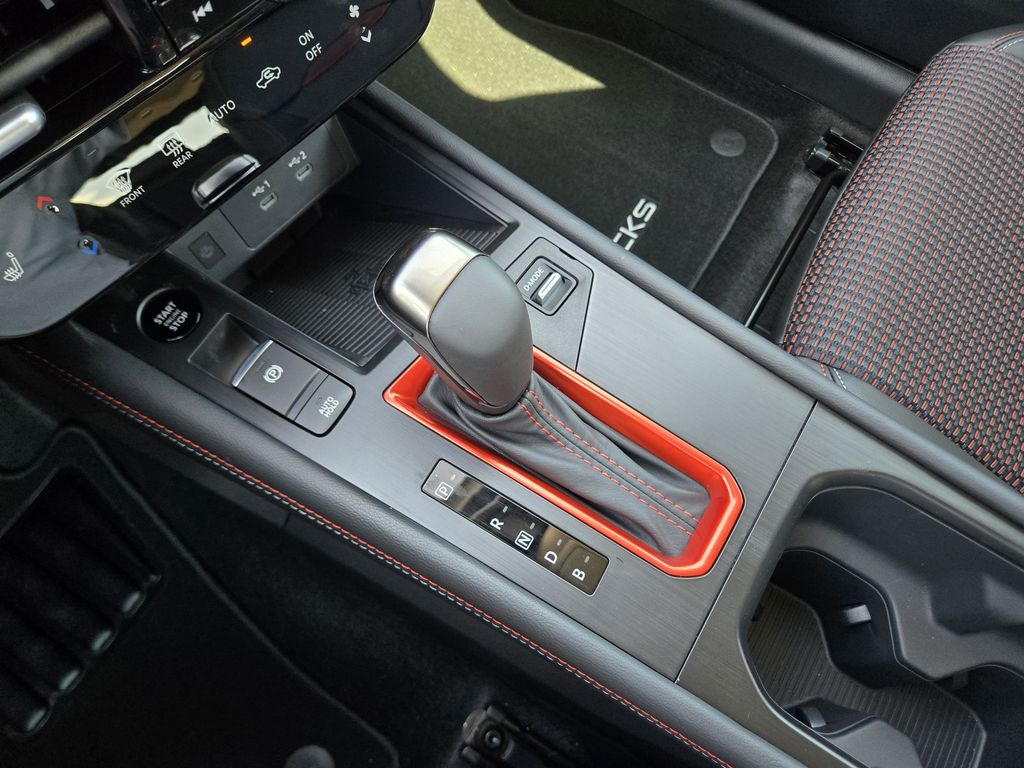 2026 Nissan KICKS SR - Photo 16
