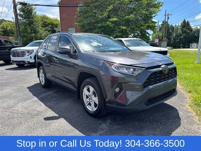 Magnetic Gray Metallic 2019 Toyota RAV4 XLE AWD SUV / Crossover All-Wheel Drive 8-Speed Automatic