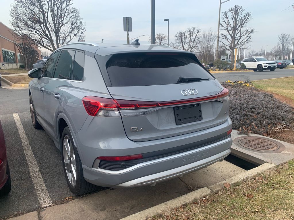 Thumbnail: 2023 Audi Q4 e-tron - 5
