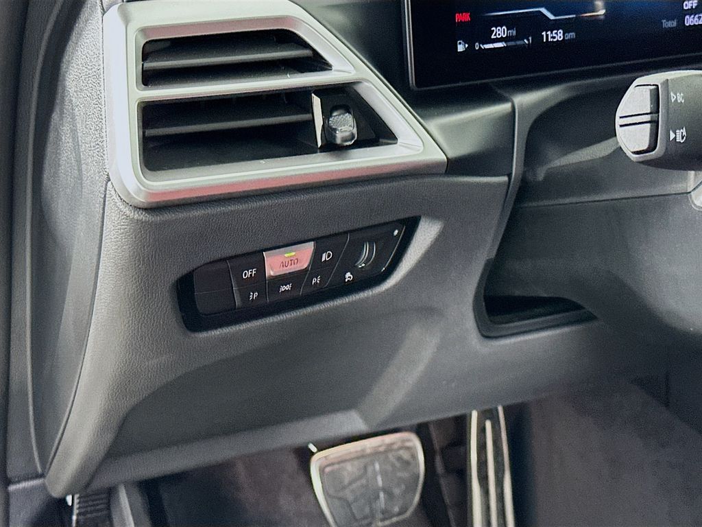 Thumbnail: 2025 BMW 4 Series - 10