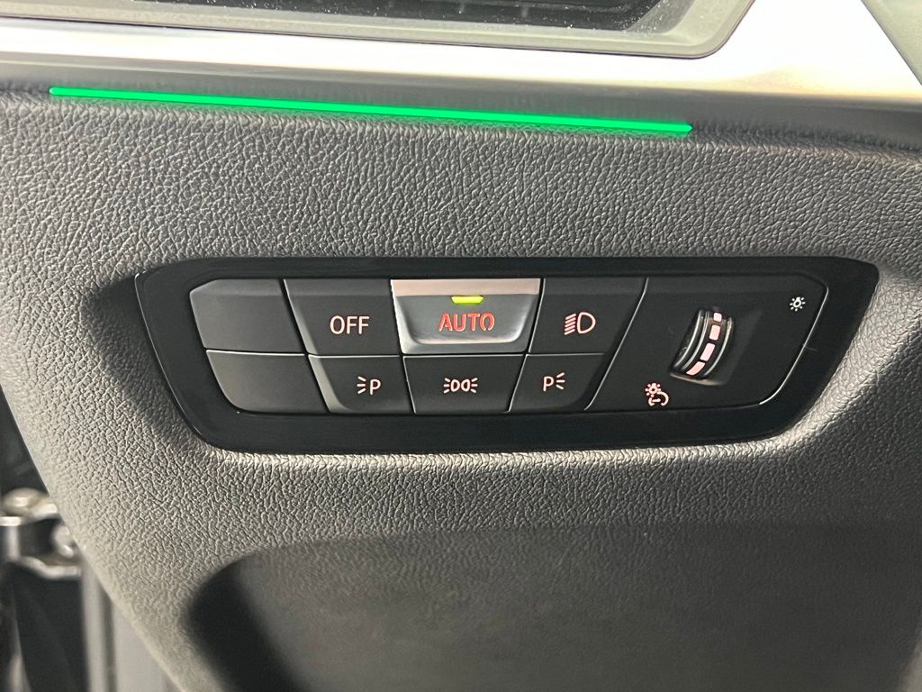 Thumbnail: 2023 BMW i4 - 18