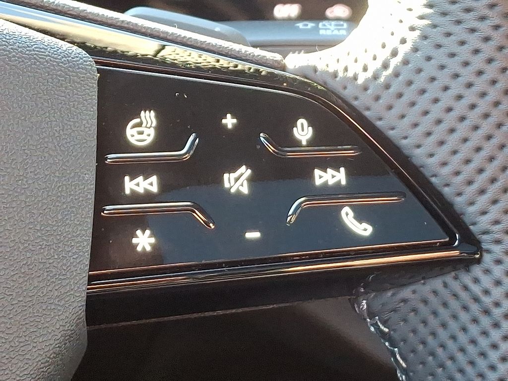 Thumbnail: 2025 Audi SQ5 - 23