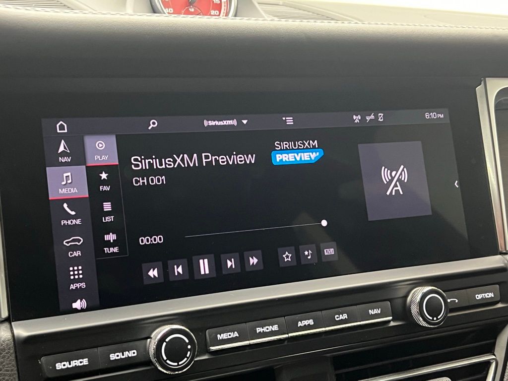 Thumbnail: 2021 Porsche Macan - 14