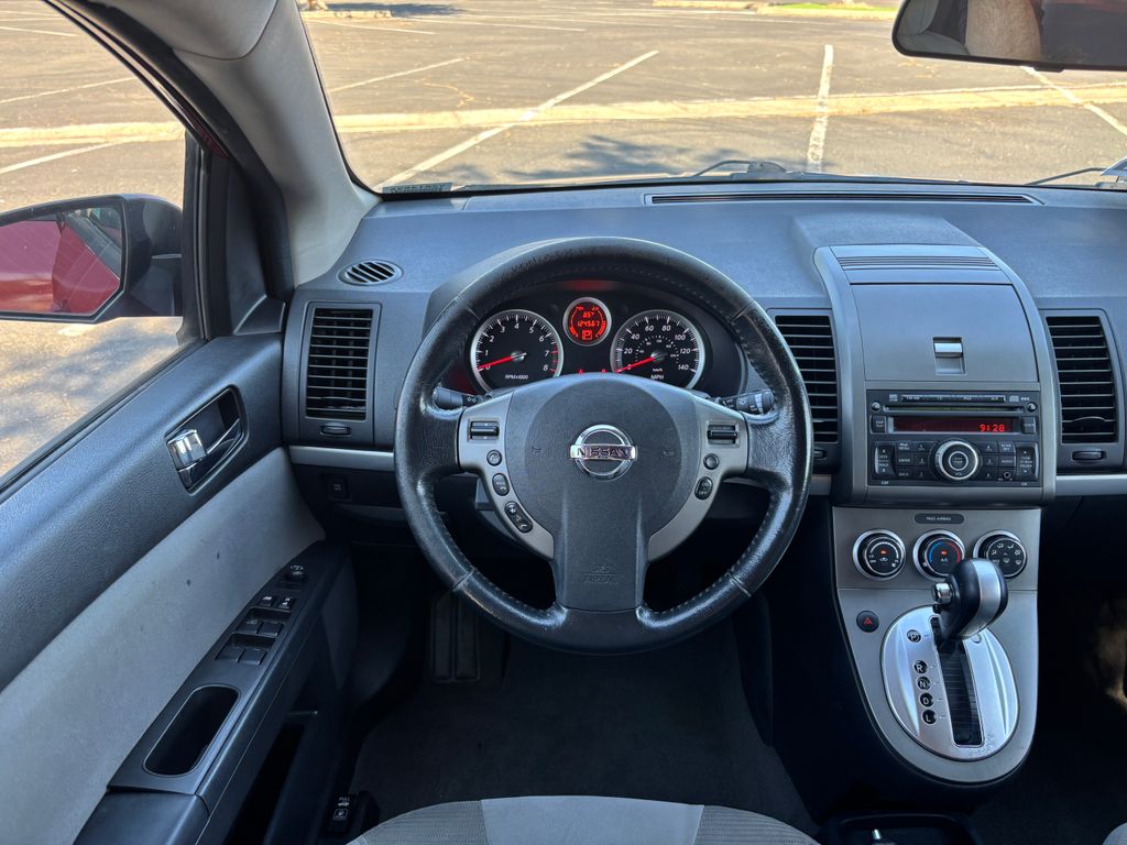Thumbnail: 2011 Nissan Sentra - 10