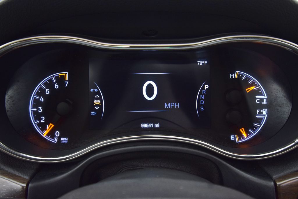 used 2015 Jeep Grand Cherokee car, priced at $13,900