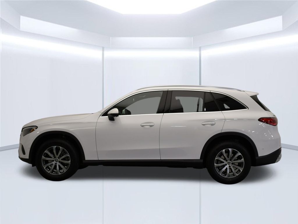 Thumbnail: 2026 Mercedes-Benz GLC - 2