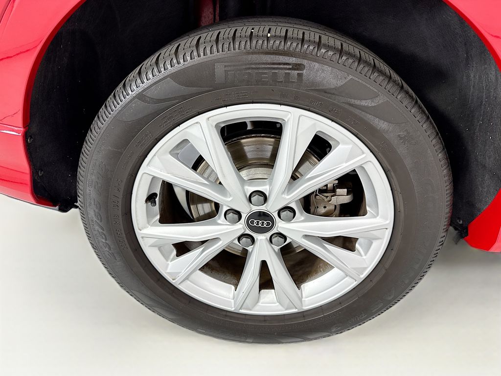 Thumbnail: 2021 Audi Q3 - 32