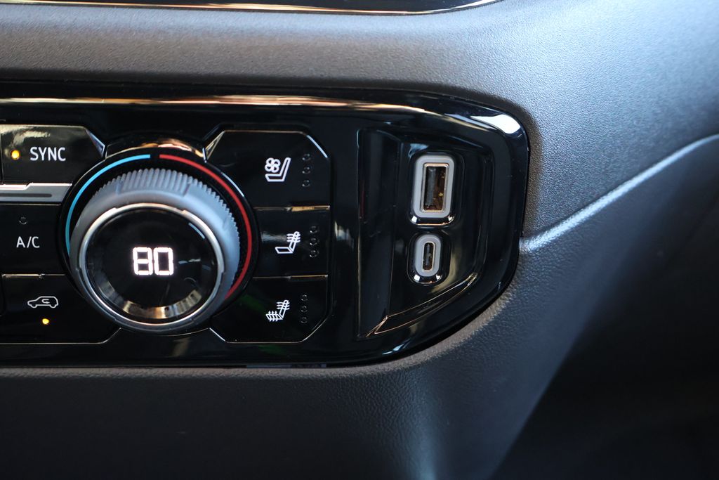 Thumbnail: 2024 Chevrolet Silverado 1500 - 26