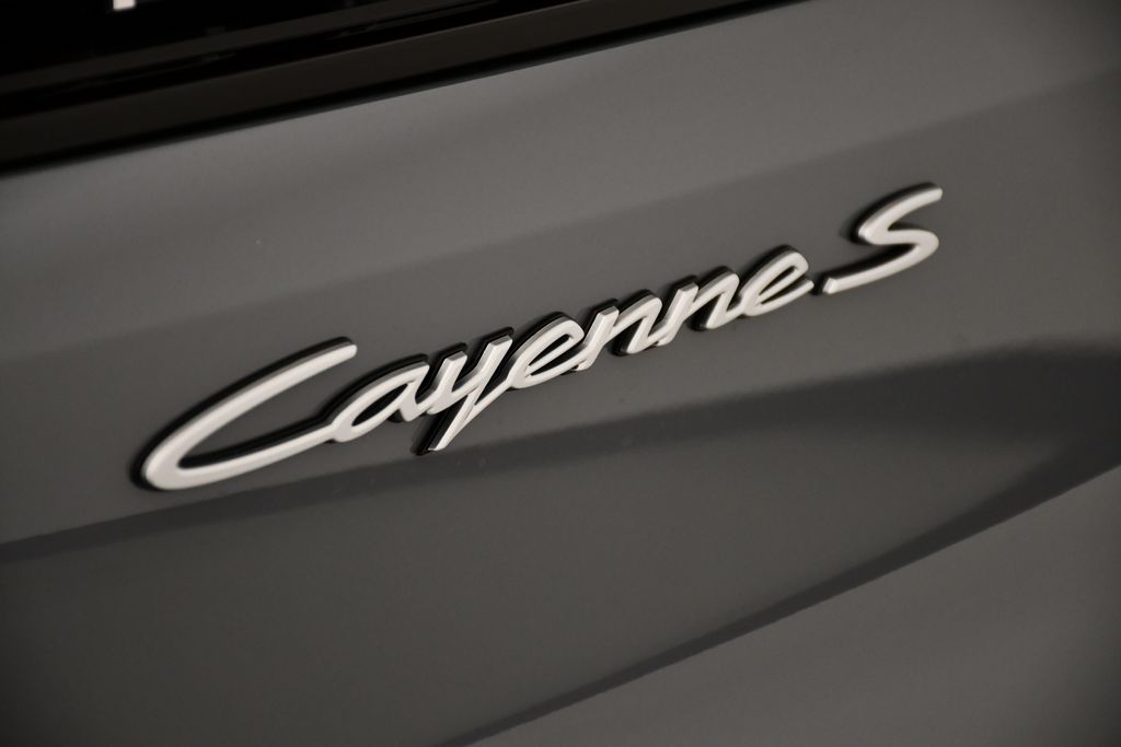 Thumbnail: 2026 Porsche Cayenne - 11