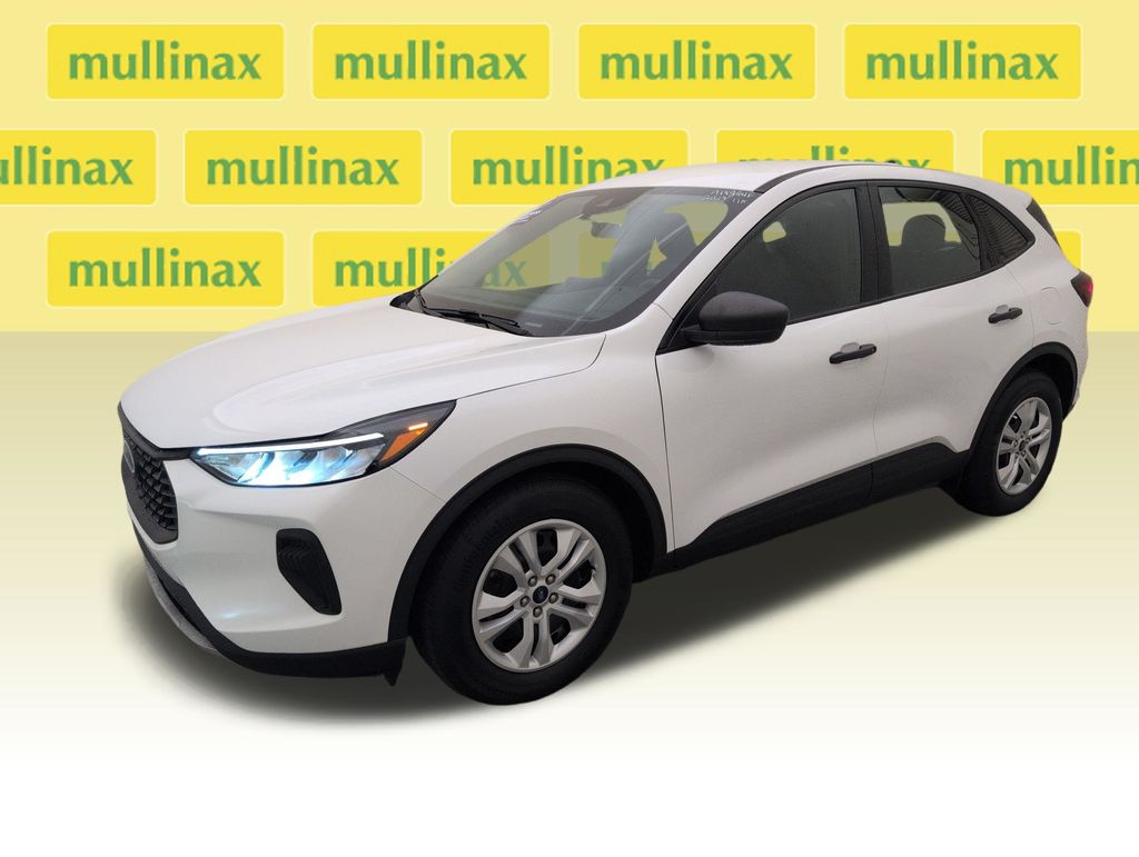 2023 Oxford White Ford Escape Base FWD SUV
