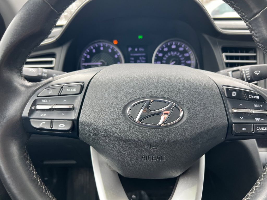 2019 Hyundai Elantra Limited 18