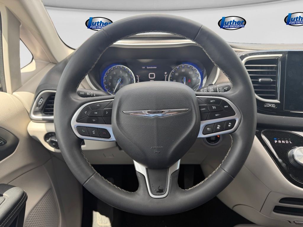 2024 Chrysler Pacifica Touring L Black at Auto Express Mitsubishi