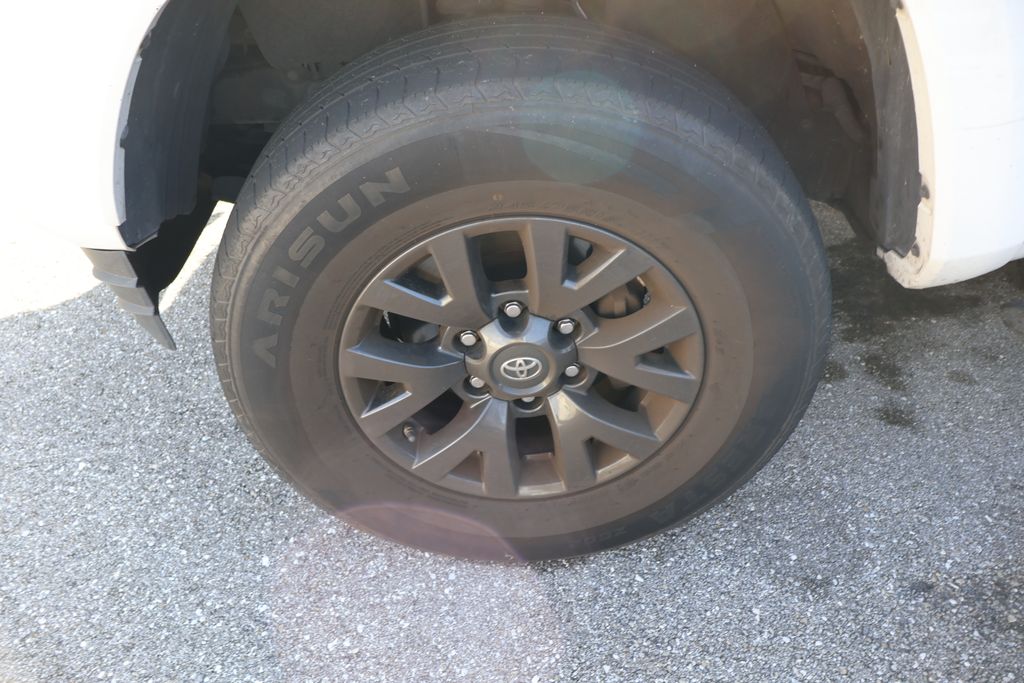 Thumbnail: 2020 Toyota Tacoma - 4