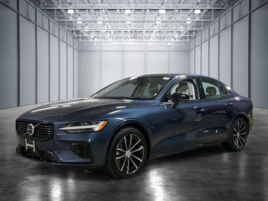 2025 Volvo S60 Recharge T8 Plus eAWD