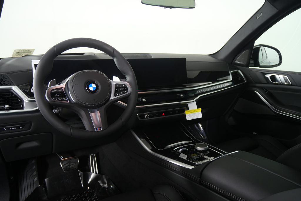 Thumbnail: 2026 BMW X5 - 15