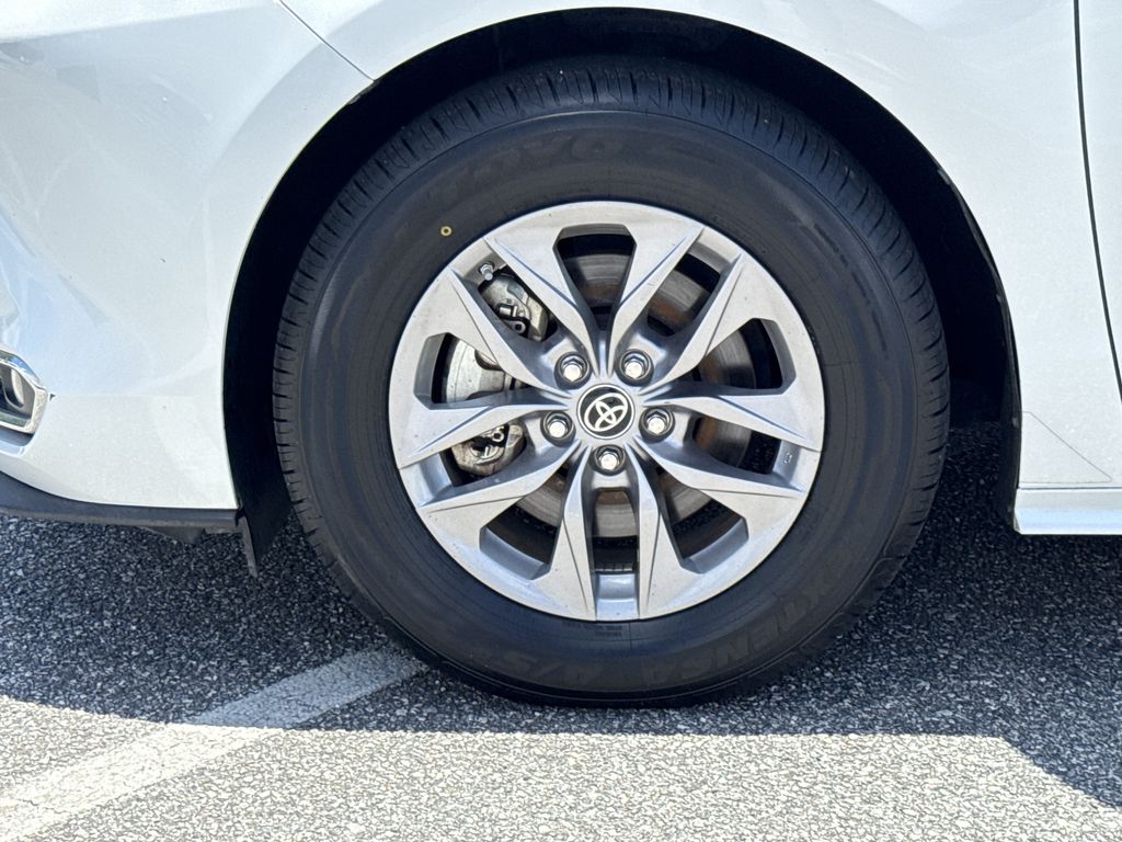 Used 2023 Toyota Sienna Van