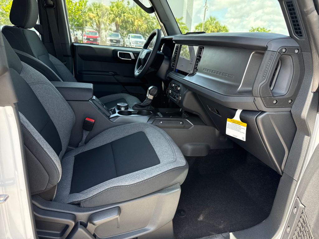 2026 Ford Bronco Base 4X4 SUV