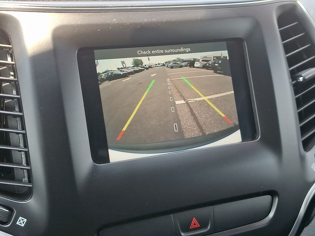 2019 Jeep Cherokee Latitude 18