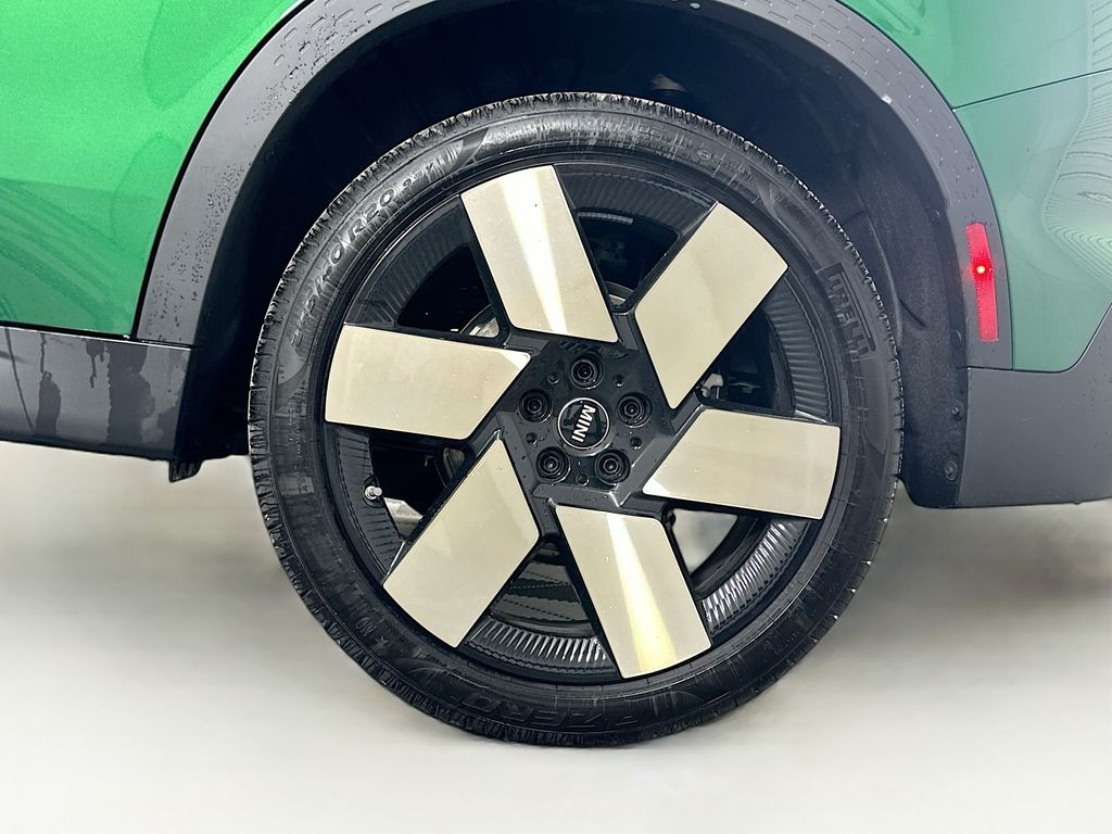 2025 MINI Cooper Countryman Base 23