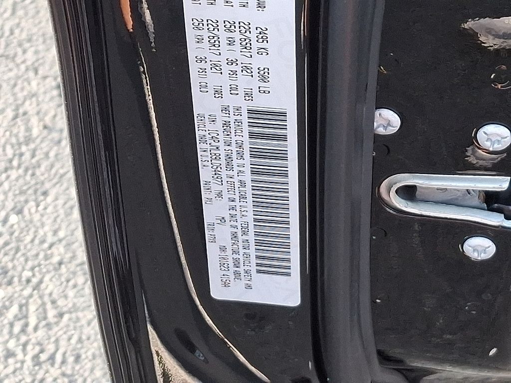 Thumbnail: 2020 Jeep Cherokee - 27