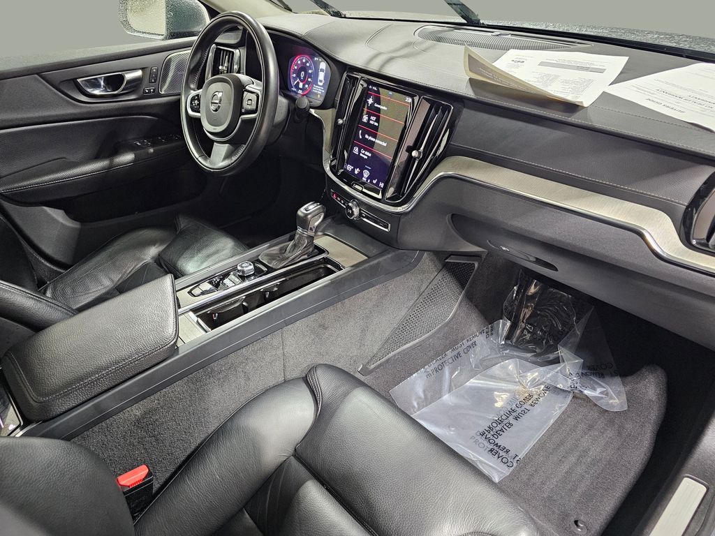 Used 2021 Gray Volvo T6 Inscription image 13
