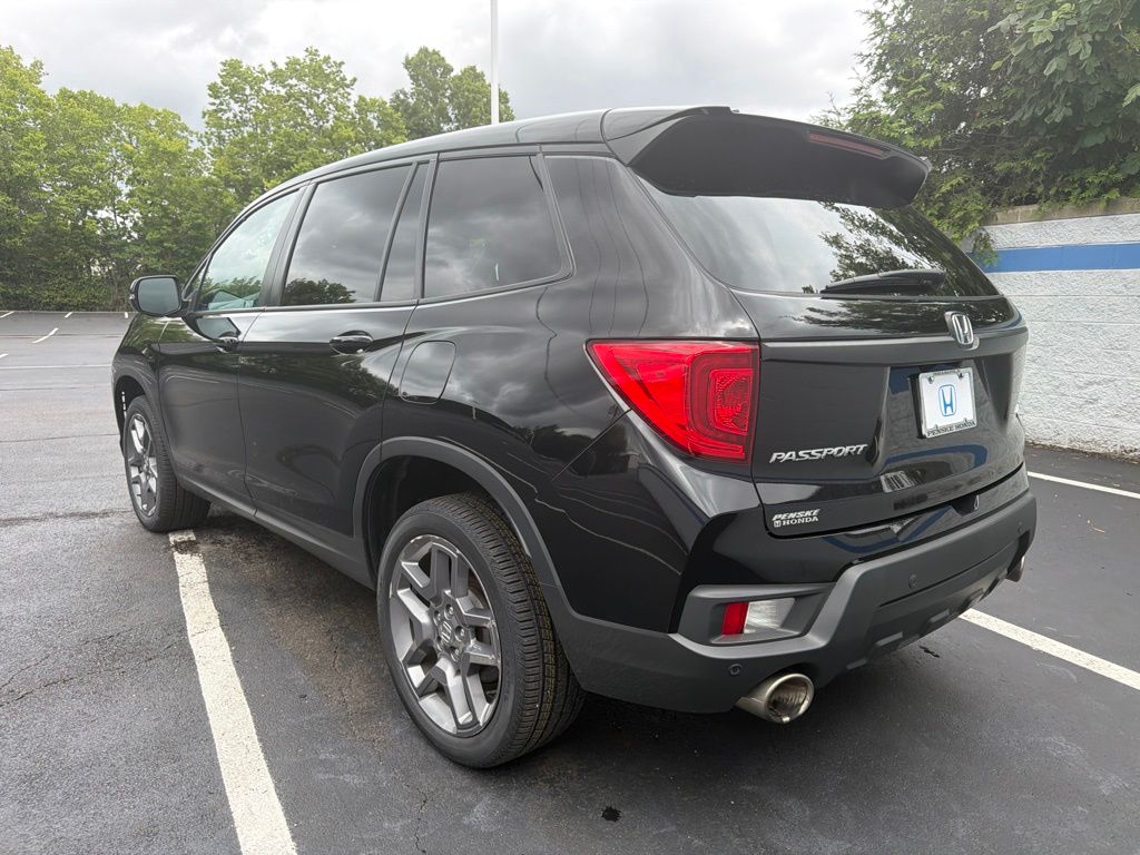 Thumbnail: 2023 Honda Passport - 3