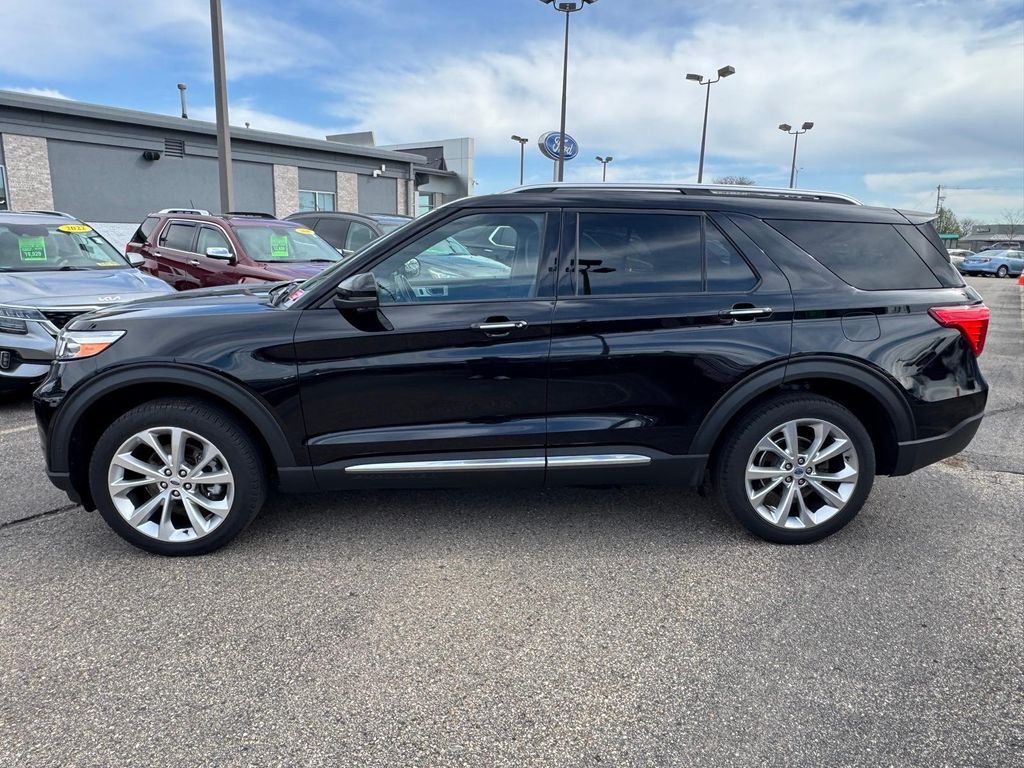 Certified Used 2022 Agate Black Metallic Ford Platinum image 3