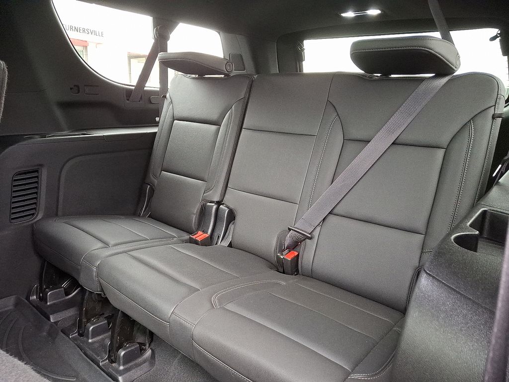 Thumbnail: 2022 Chevrolet Suburban - 11