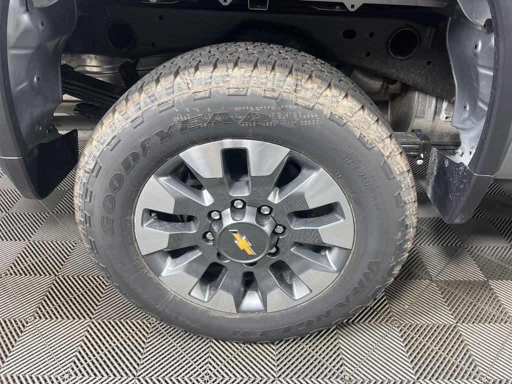 2025 Chevrolet Silverado 2500 Custom 14
