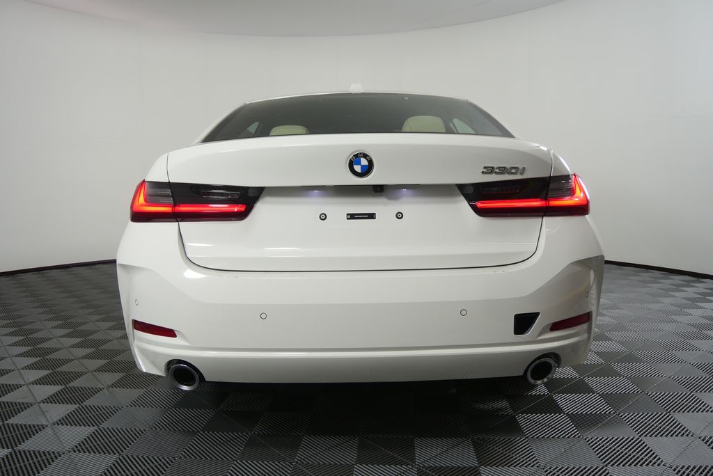 Thumbnail: 2026 BMW 3 Series - 4