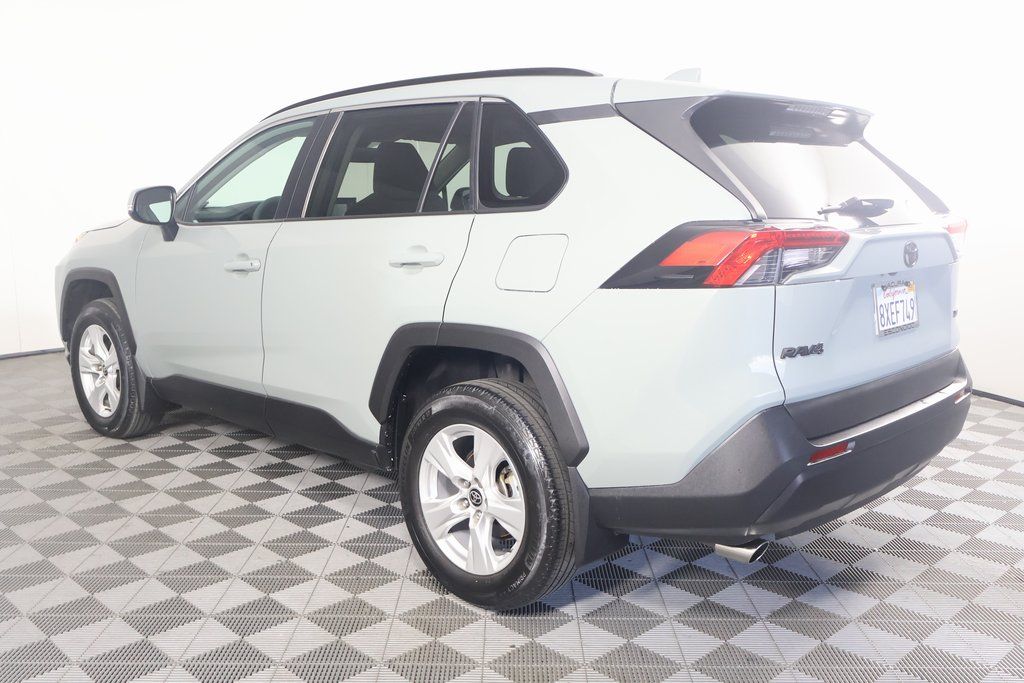 2021 Toyota RAV4 XLE 6