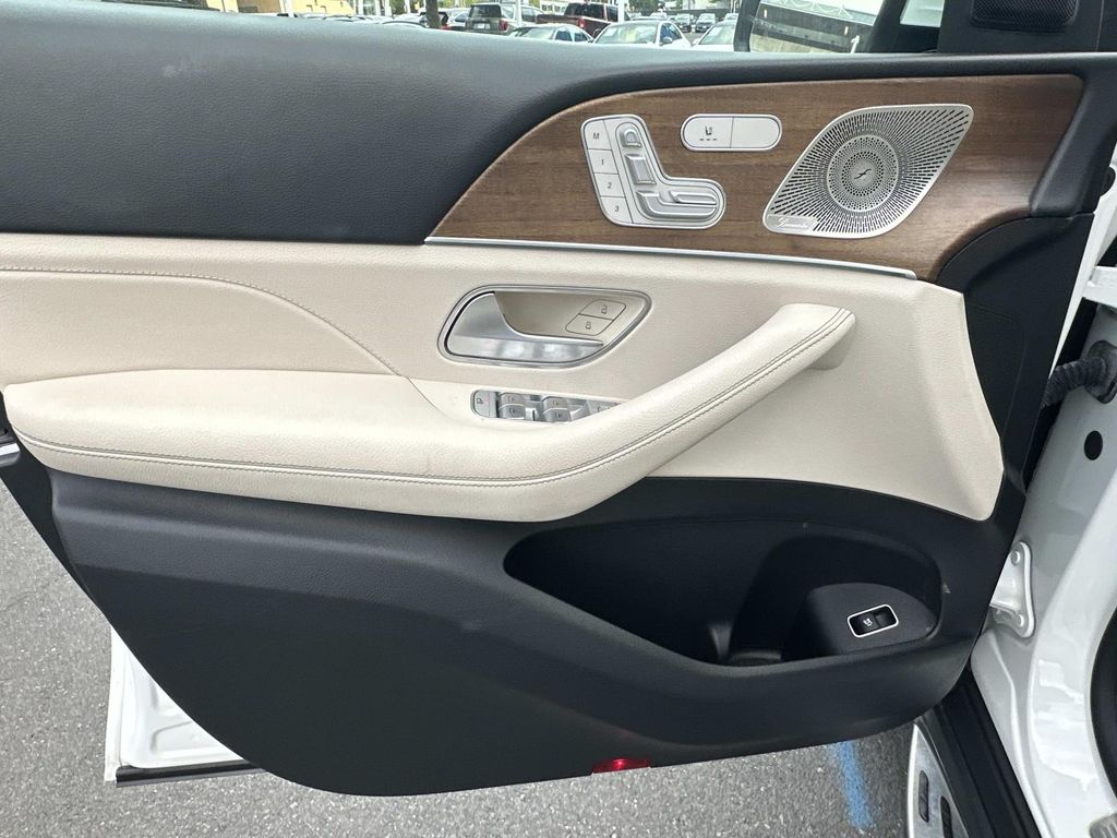 Thumbnail: 2023 Mercedes-Benz GLE - 16