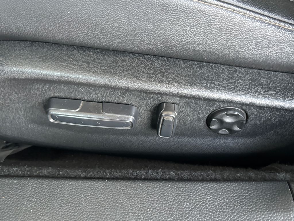 Thumbnail: 2022 Honda Accord - 21