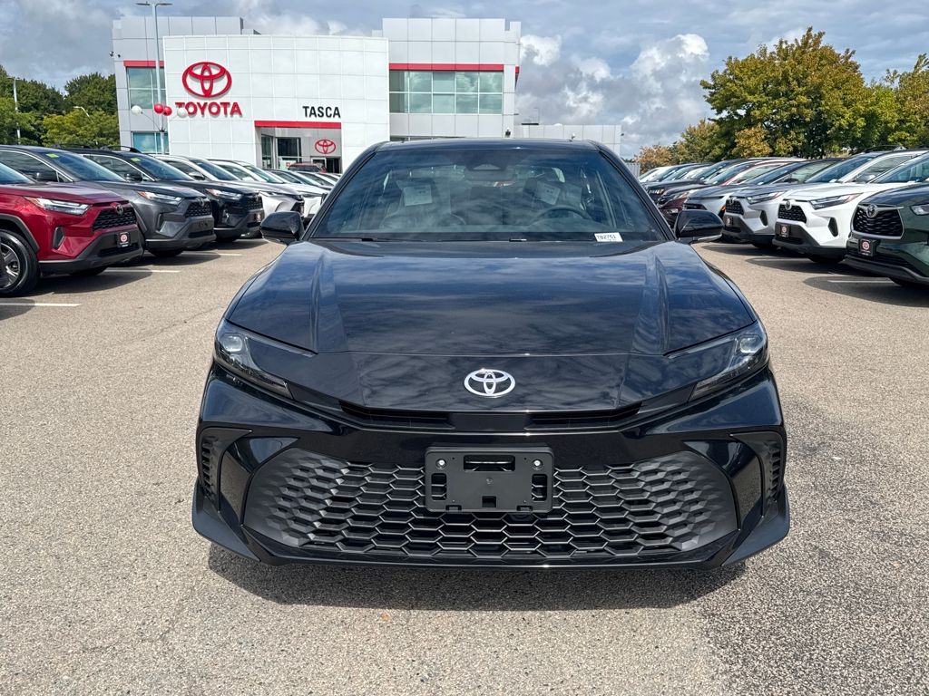 2026 Toyota Camry SE photo 2