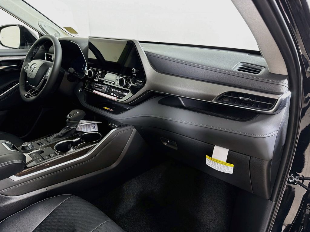 New 2026 Toyota Highlander SUV