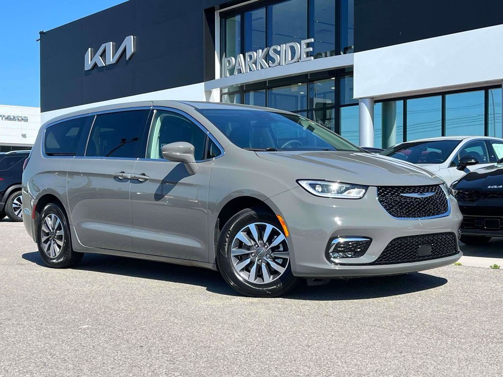 Gray Clearcoat 2022 Chrysler Pacifica Hybrid Touring L FWD Minivan Front-Wheel Drive Continuously Variable Transmission