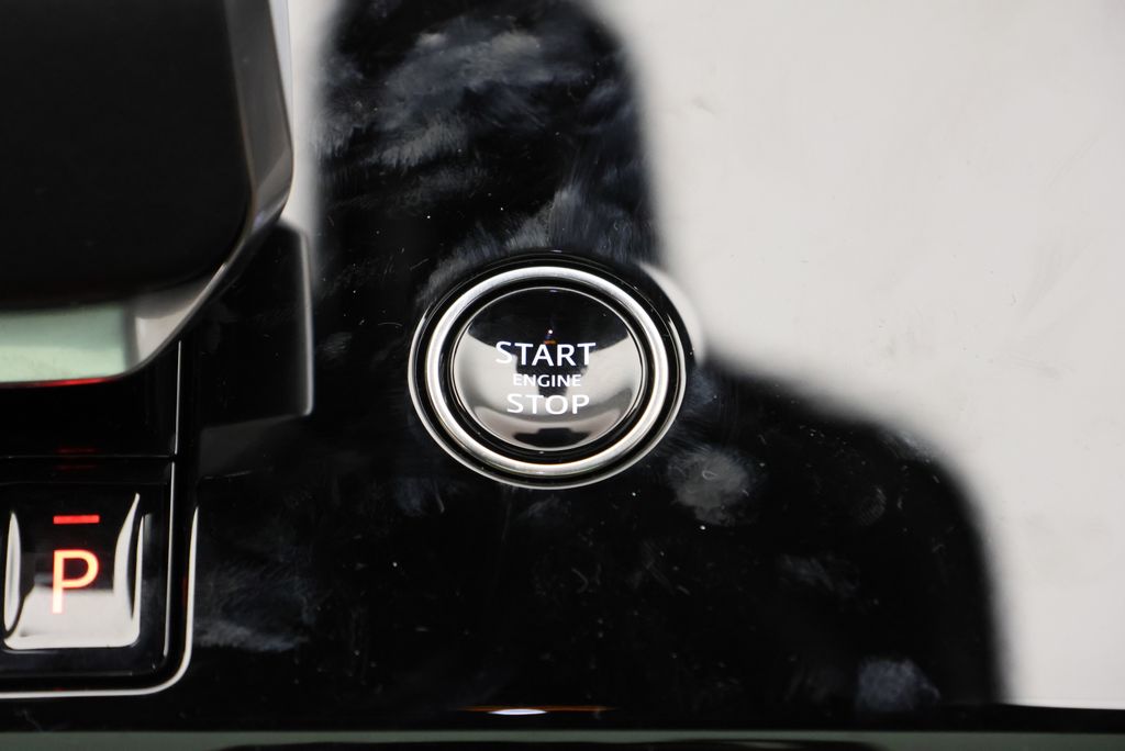 Thumbnail: 2026 Land Rover Range Rover Sport - 24