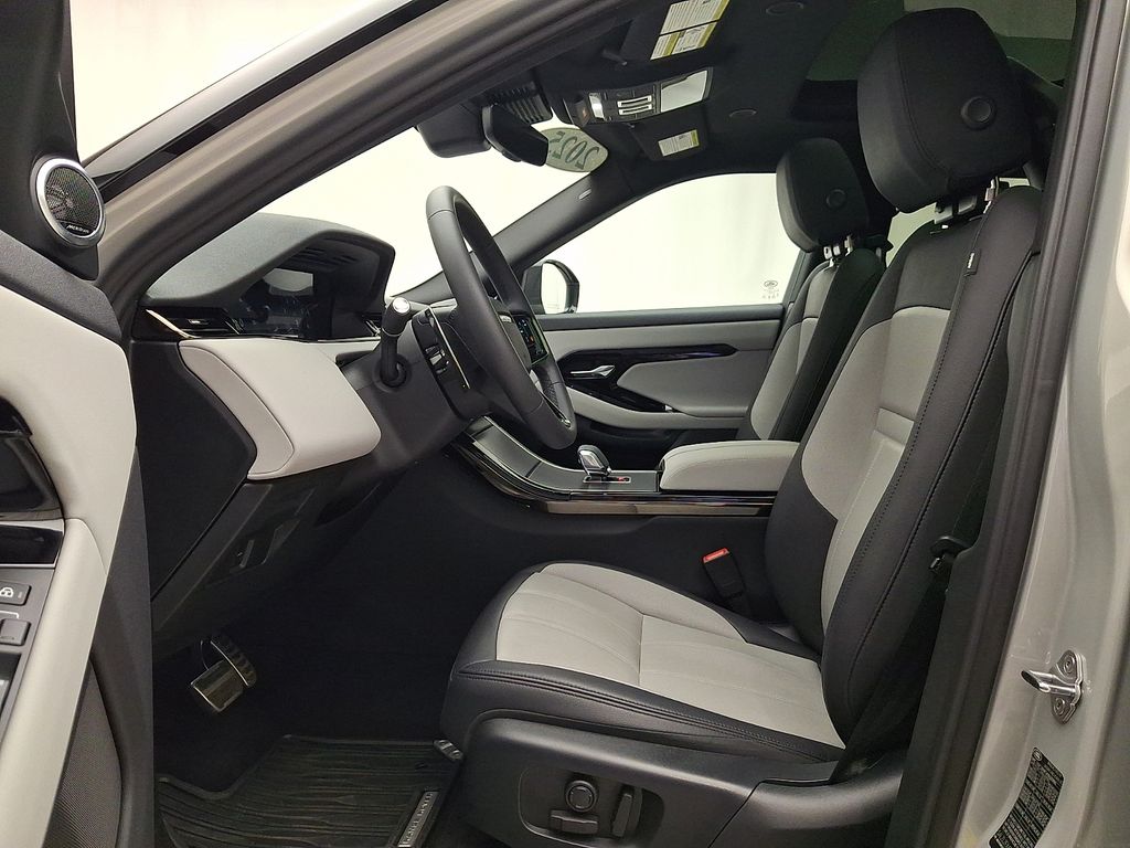 Thumbnail: 2026 Land Rover Range Rover Evoque - 14