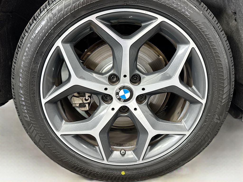 Thumbnail: 2019 BMW X1 - 32