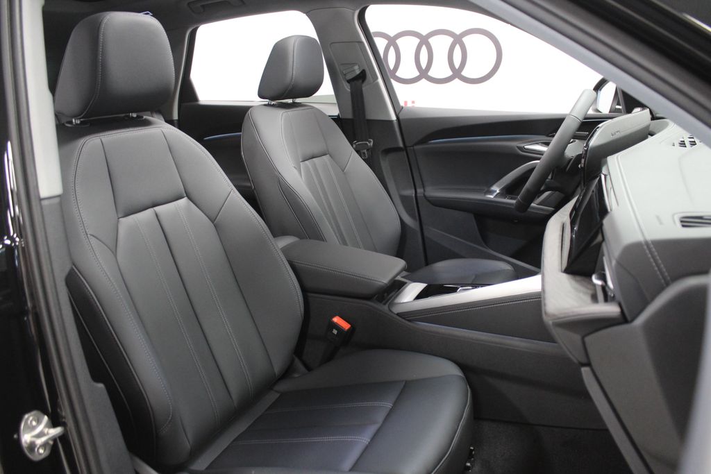 Thumbnail: 2025 Audi Q5 - 29