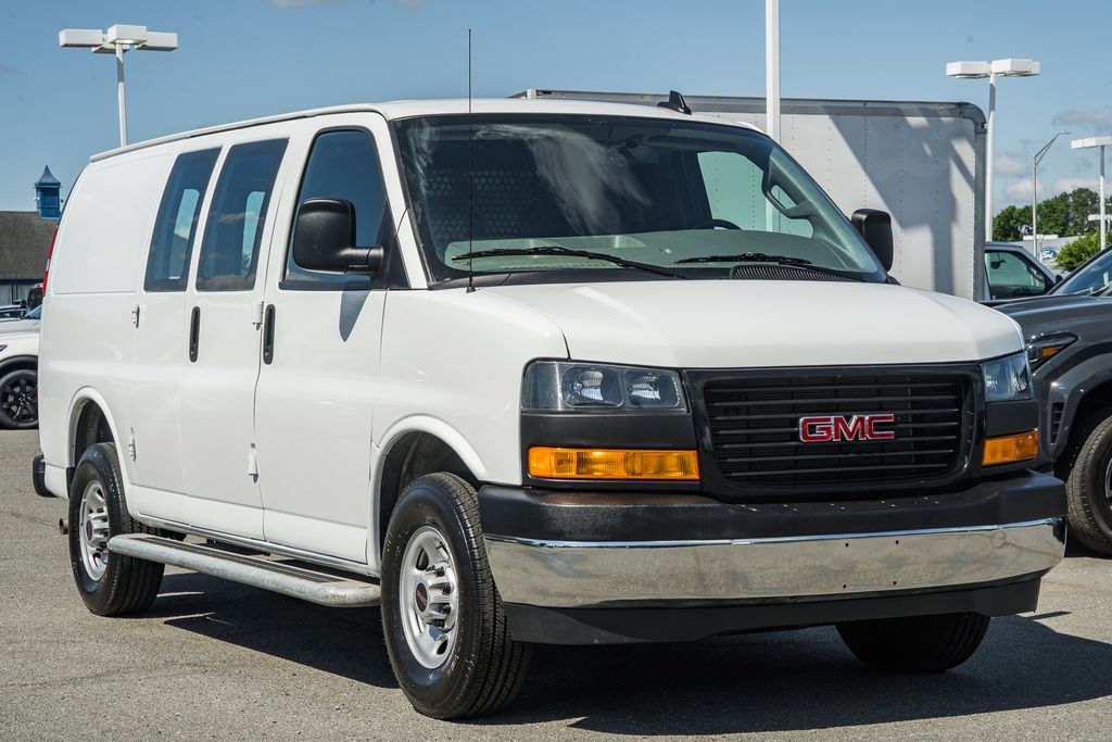 Summit White 2024 GMC Savana Cargo 2500 RWD Van Rear-Wheel Drive 8-Speed Automatic Overdrive