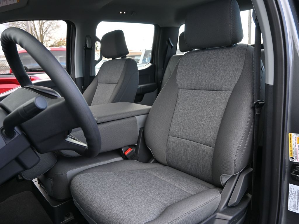 2025 Ford F-350 Super Duty XL