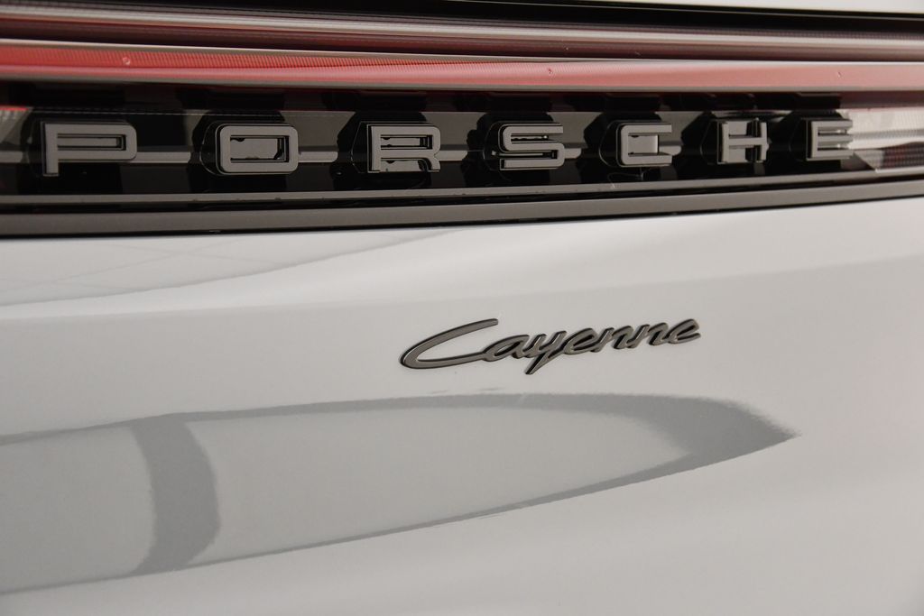 Thumbnail: 2025 Porsche Cayenne - 9