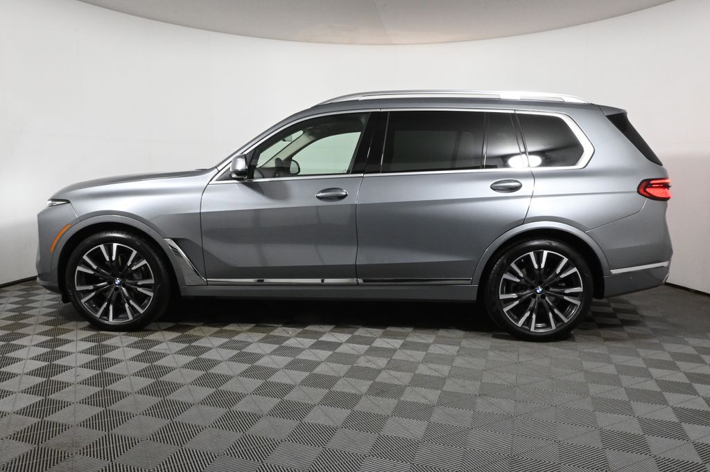 2025 BMW X7 xDrive40i 2