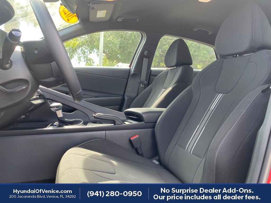 2025 Hyundai Elantra SEL Sport FWD